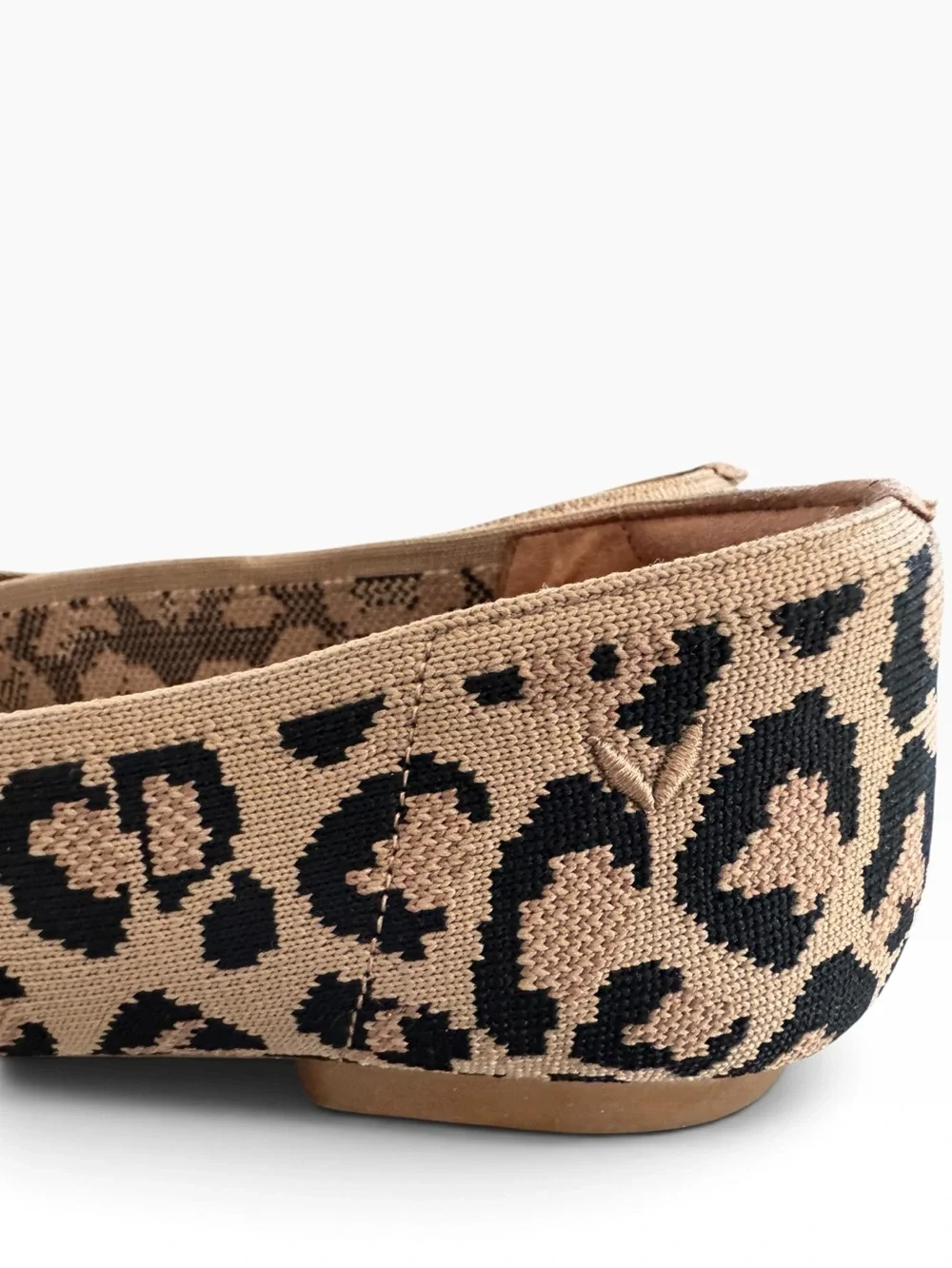 Vivaia Margot 2.0 square toe animal print flats size 40.5EU